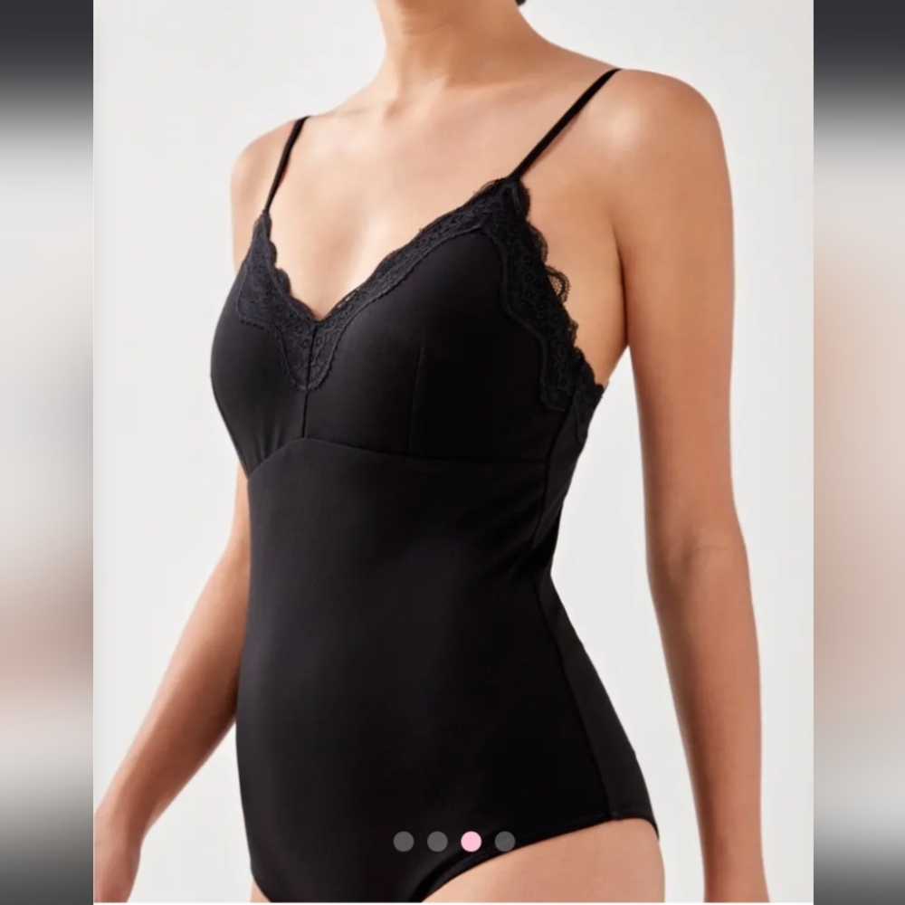 Love bonito Amalthea lace trim body suit NWT